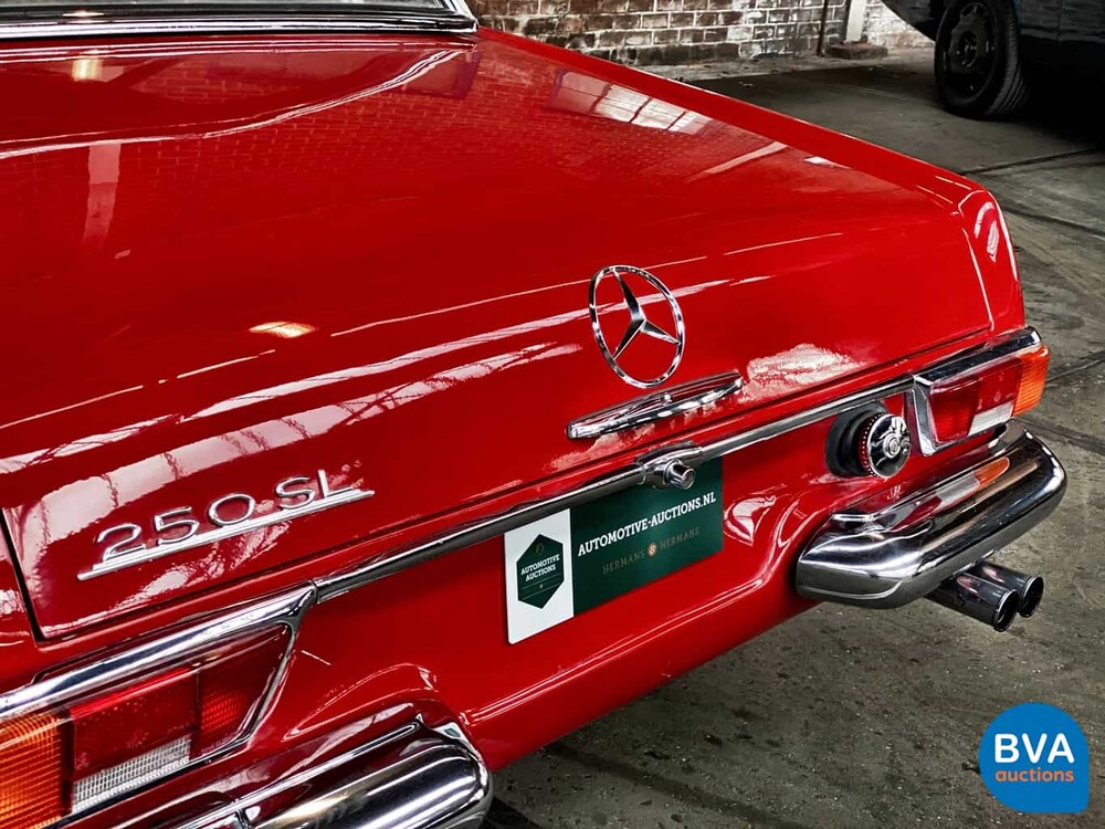 Mercedes-Benz 250SL Pagode W113 1968.