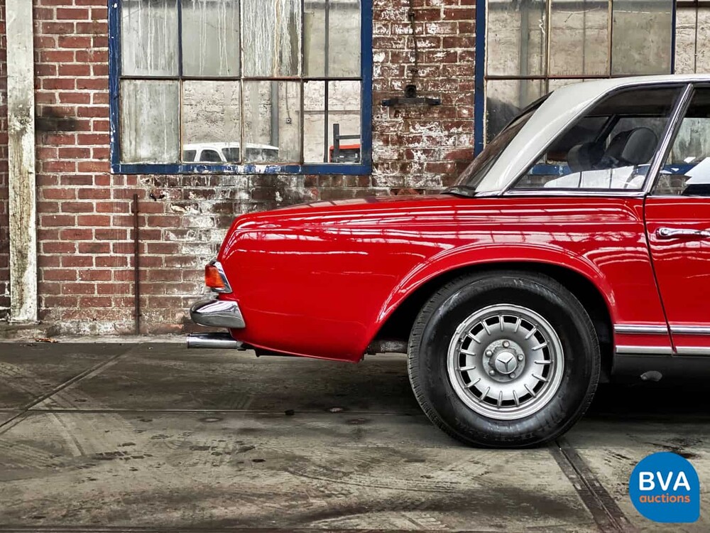 Mercedes-Benz 250SL Pagode W113 1968.