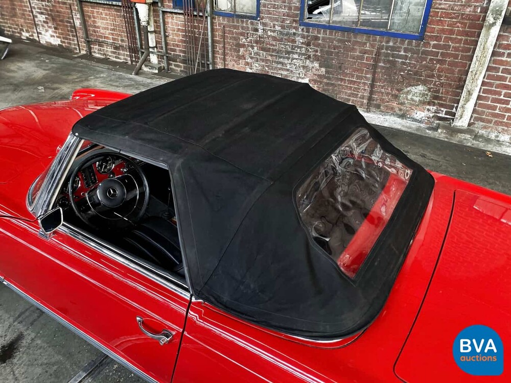 Mercedes-Benz 250SL Pagode W113 1968.