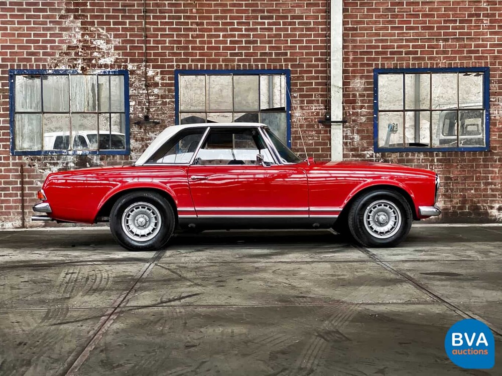 Mercedes-Benz 250SL Pagode W113 1968.