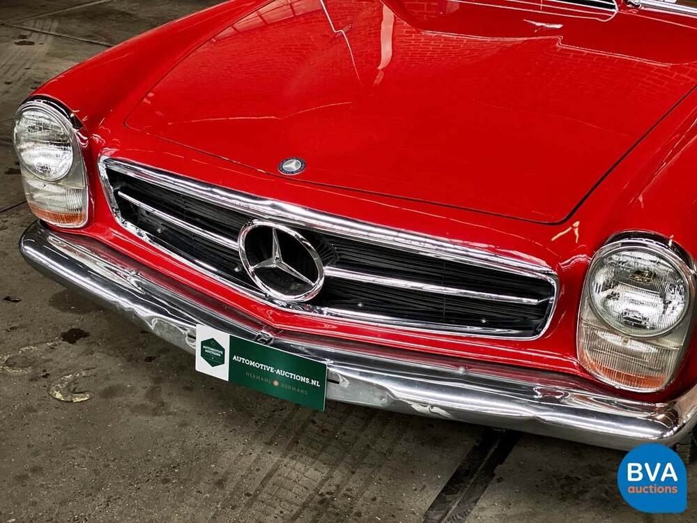 Mercedes-Benz 250SL Pagode W113 1968.