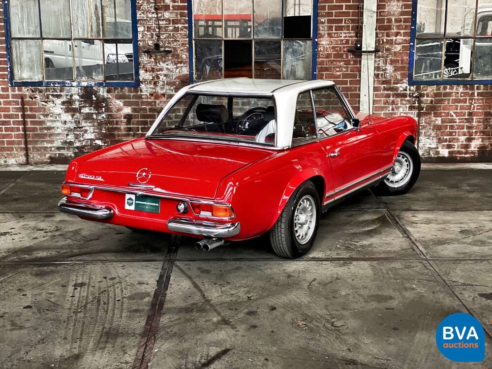 Mercedes-Benz 250SL Pagode W113 1968.