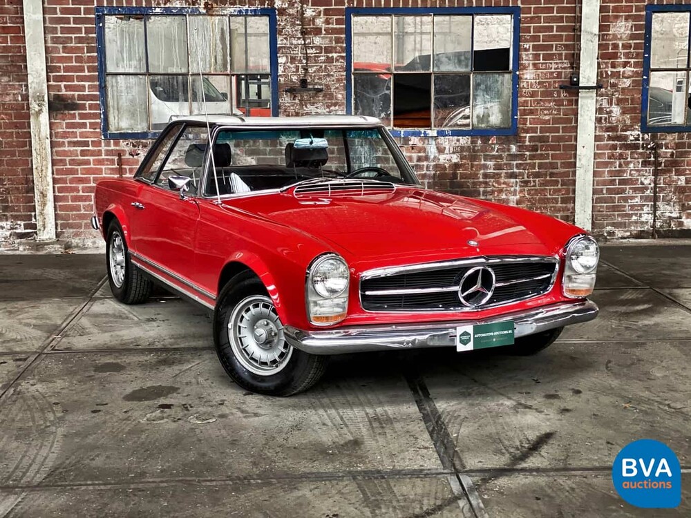 Mercedes-Benz 250SL Pagode W113 1968.