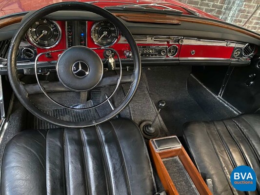 Mercedes-Benz 250SL Pagoda W113 1968.