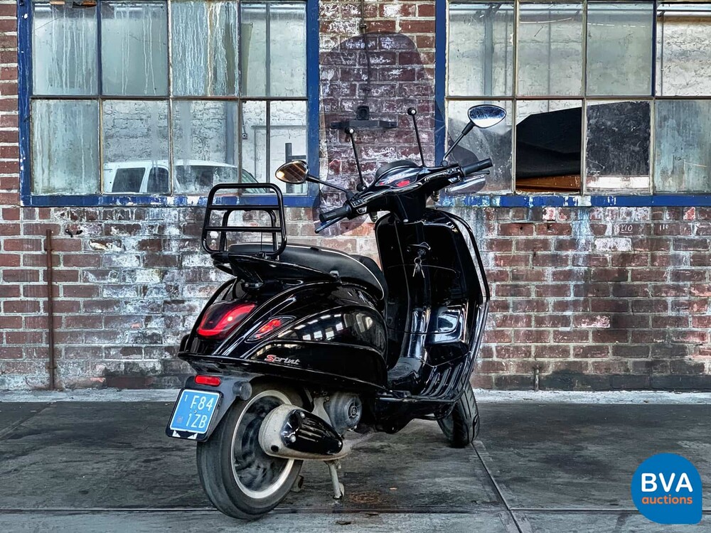Piaggo Vespa Sprint 4-stroke 2015, F-841-ZB.
