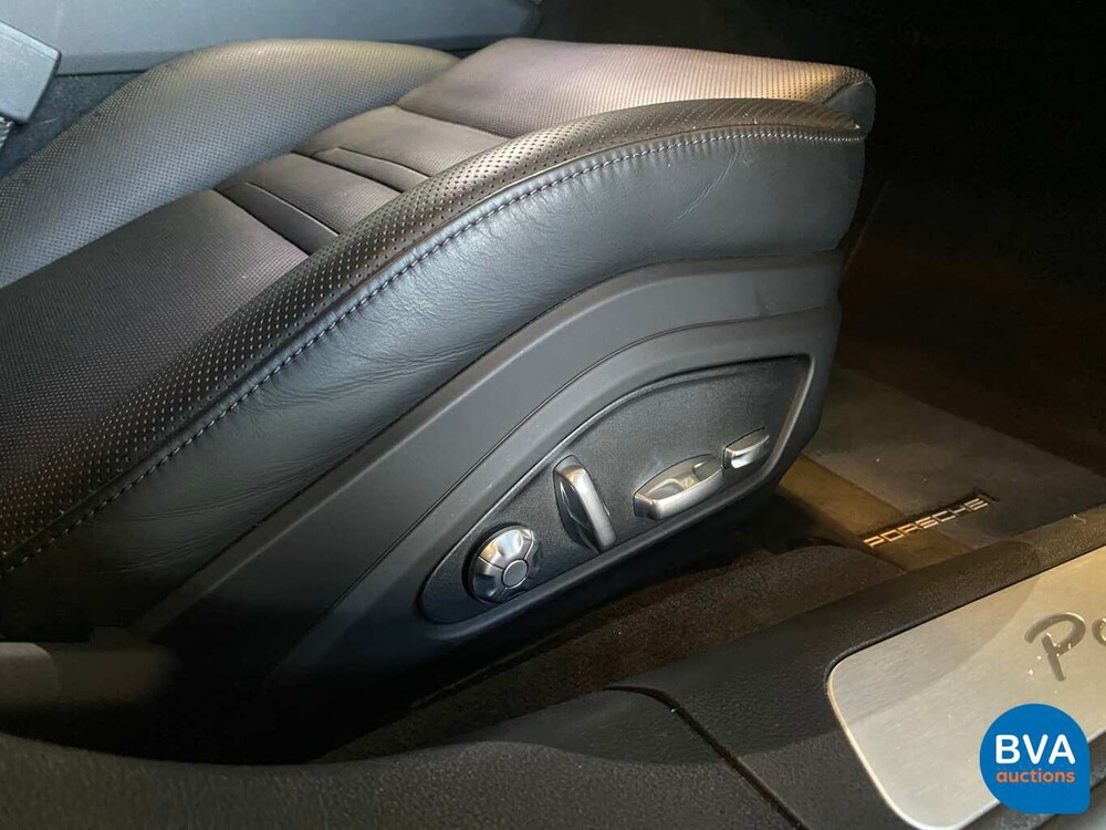 Porsche Panamera Sport Turismo 2.9 4 E-Hybrid 462pk SPORT-DESIGN 2018 -Origineel NL-, RX-476-R