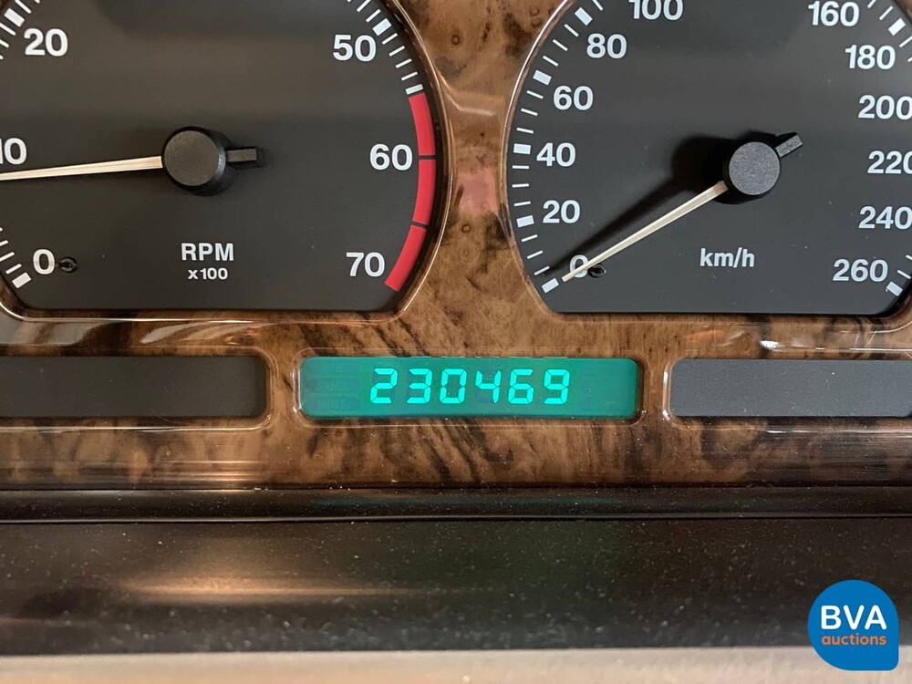 Jaguar Sovereign 4.0 1996 241hp, 79-RX-LR.