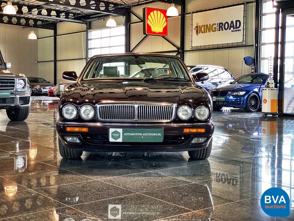Jaguar Sovereign 4.0 1996 241hp, 79-RX-LR.