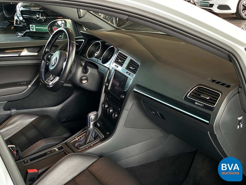 Volkswagen Golf 1.4 TSI GTE 204pk 2015, -Origineel NL-, HN-841-K