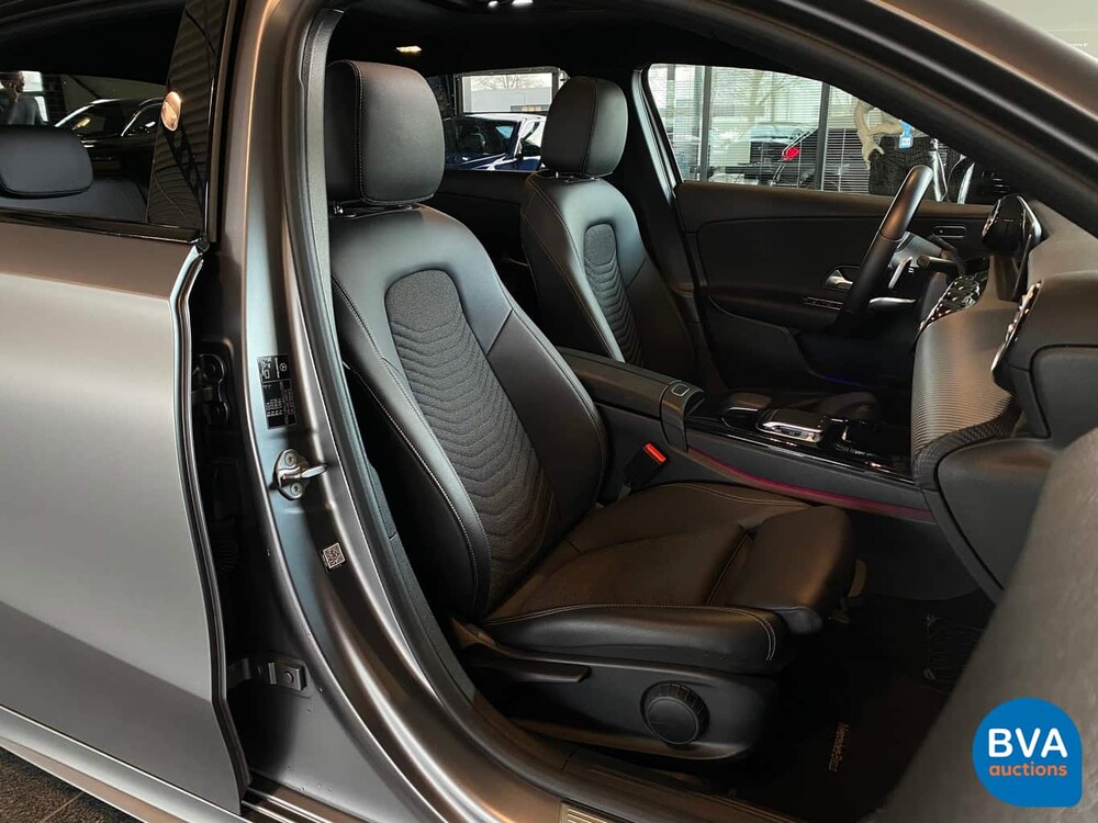 Mercedes-Benz A200 Bussines Solution AMG-line A-Klasse 163pk 2019 -Origineel NL-, ZH-062-K