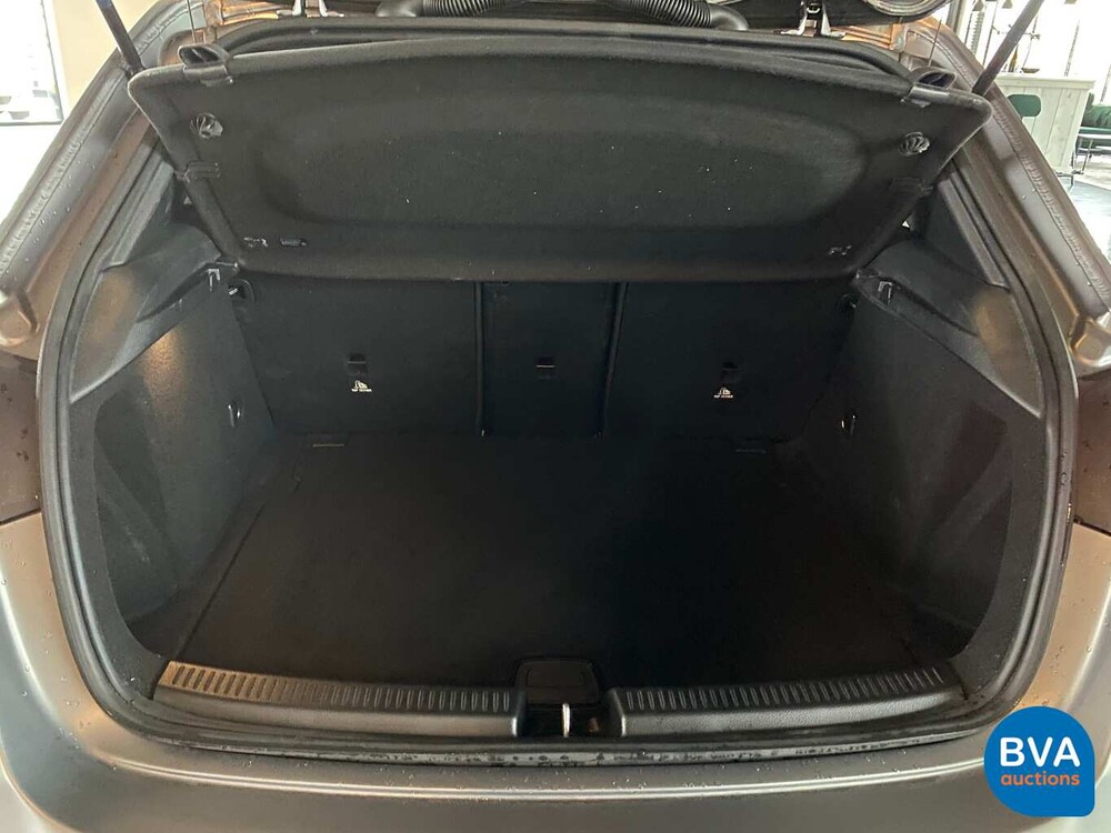 Mercedes-Benz A200 Bussines Solution AMG-line A-Klasse 163pk 2019 -Origineel NL-, ZH-062-K