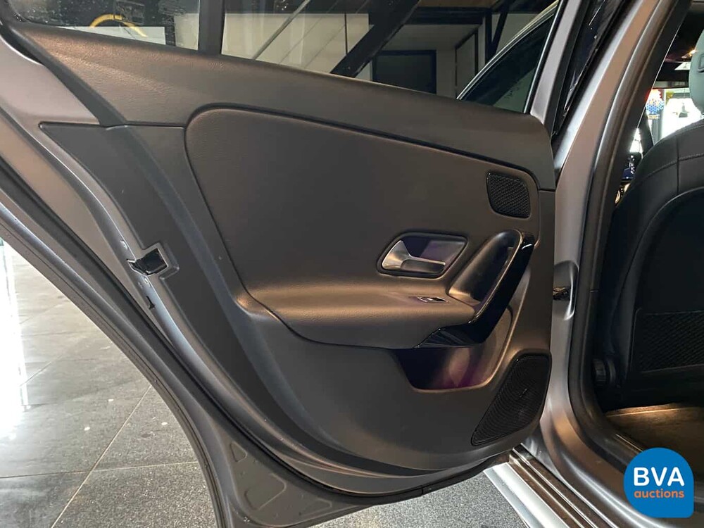 Mercedes-Benz A200 Bussines Solution AMG-line A-Klasse 163pk 2019 -Origineel NL-, ZH-062-K