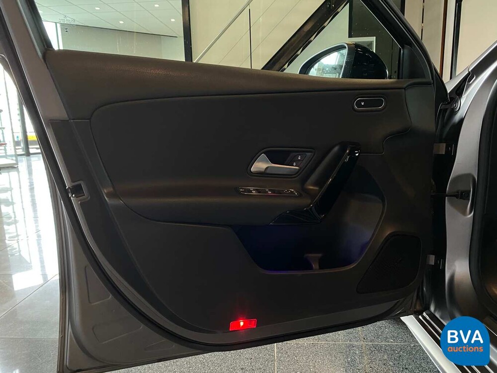 Mercedes-Benz A200 Bussines Solution AMG-line A-Klasse 163pk 2019 -Origineel NL-, ZH-062-K