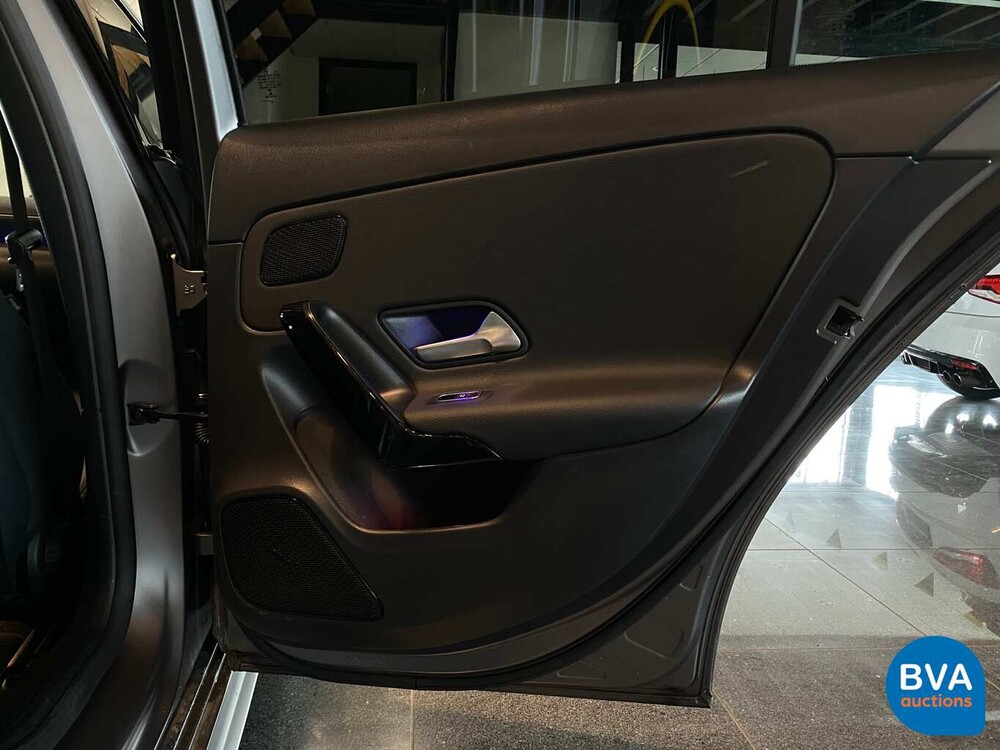 Mercedes-Benz A200 Bussines Solution AMG-line A-Klasse 163pk 2019 -Origineel NL-, ZH-062-K