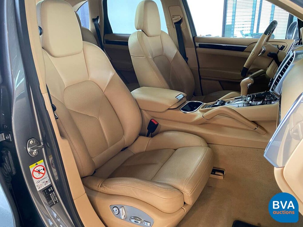 Porsche Cayenne 3.0 D 245pk V6 2013, 9-THJ-44