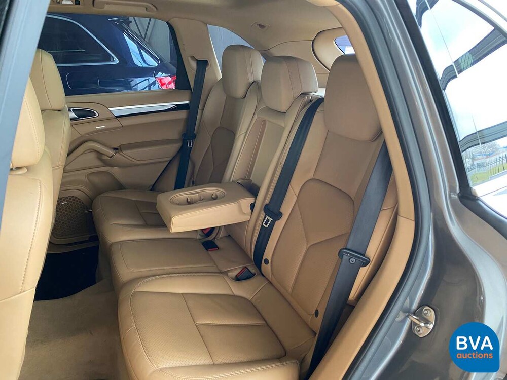 Porsche Cayenne 3.0 D 245pk V6 2013, 9-THJ-44