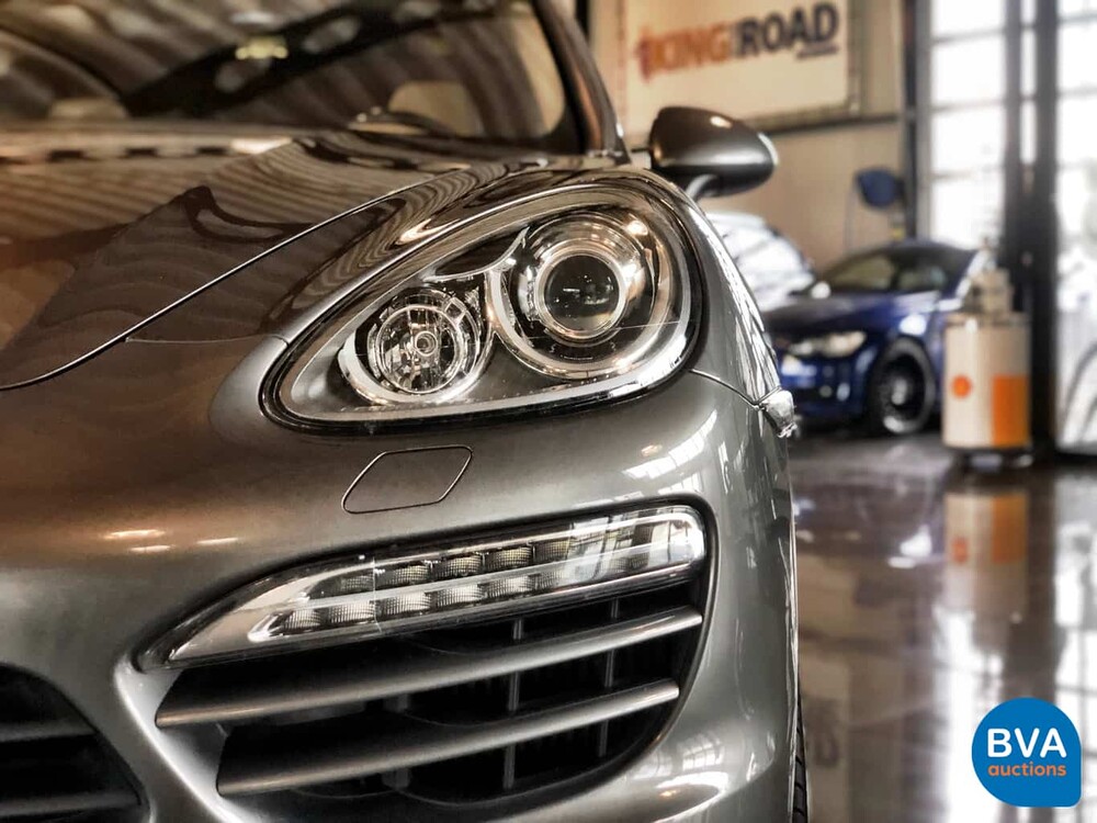 Porsche Cayenne 3.0 D 245pk V6 2013, 9-THJ-44