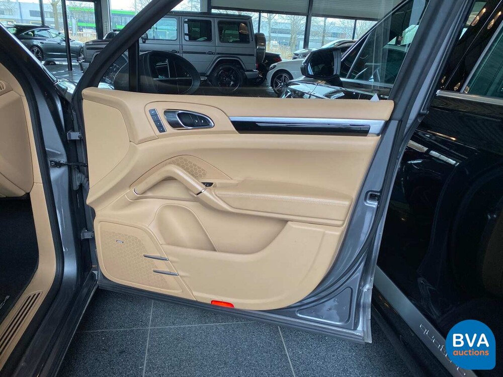 Porsche Cayenne 3.0 D 245pk V6 2013, 9-THJ-44