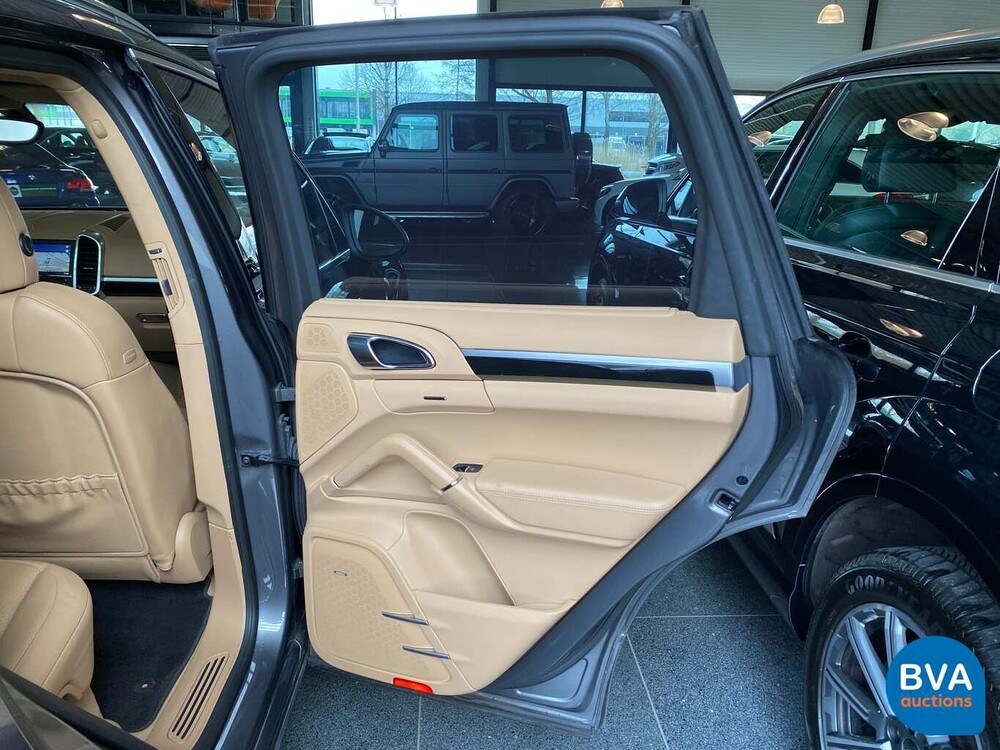 Porsche Cayenne 3.0 D 245pk V6 2013, 9-THJ-44