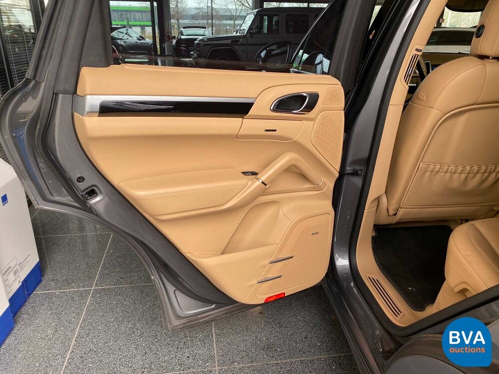 Porsche Cayenne 3.0 D 245pk V6 2013, 9-THJ-44