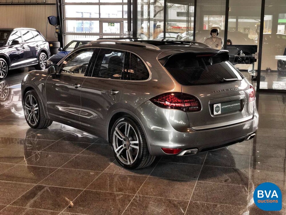 Porsche Cayenne 3.0 D 245pk V6 2013, 9-THJ-44