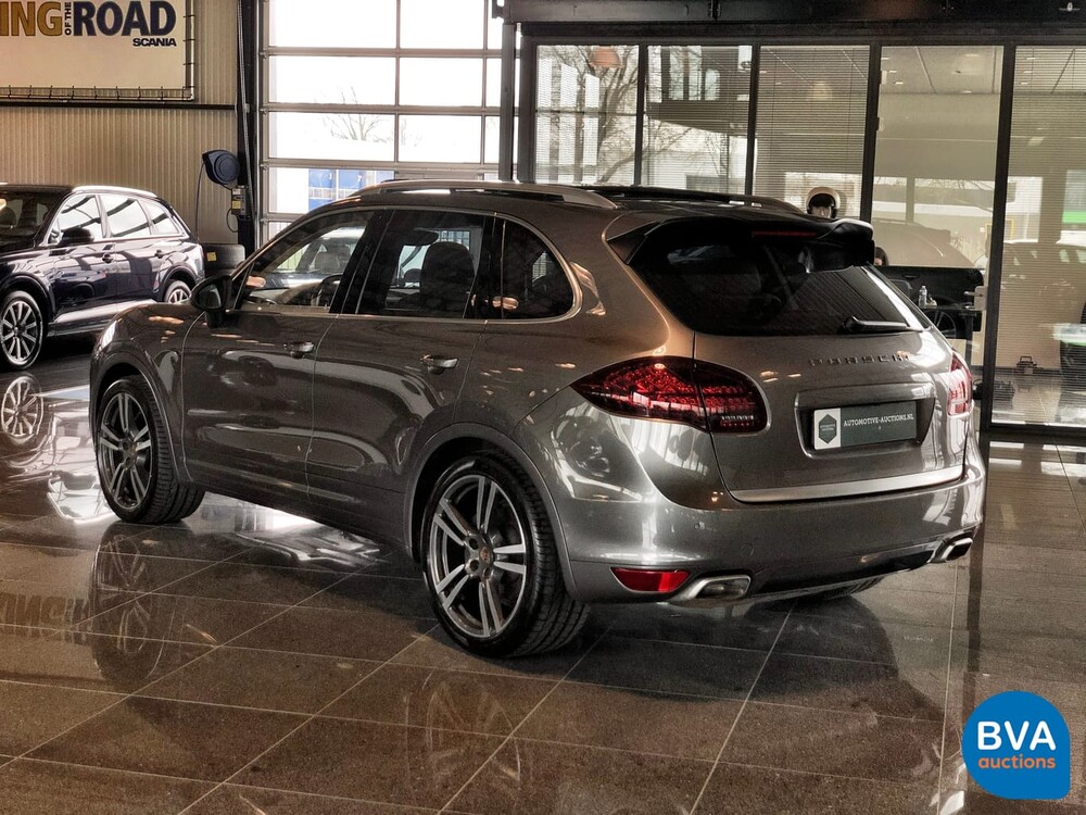 Porsche Cayenne 3.0 D 245pk V6 2013, 9-THJ-44