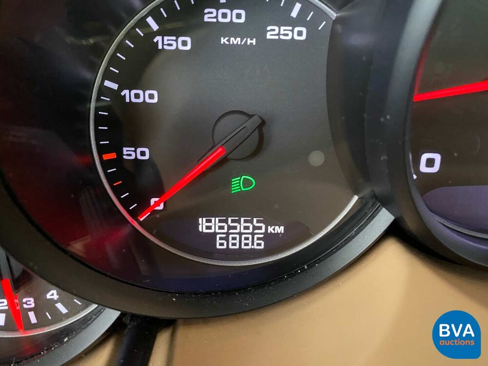 Porsche Cayenne 3.0 D 245pk V6 2013, 9-THJ-44