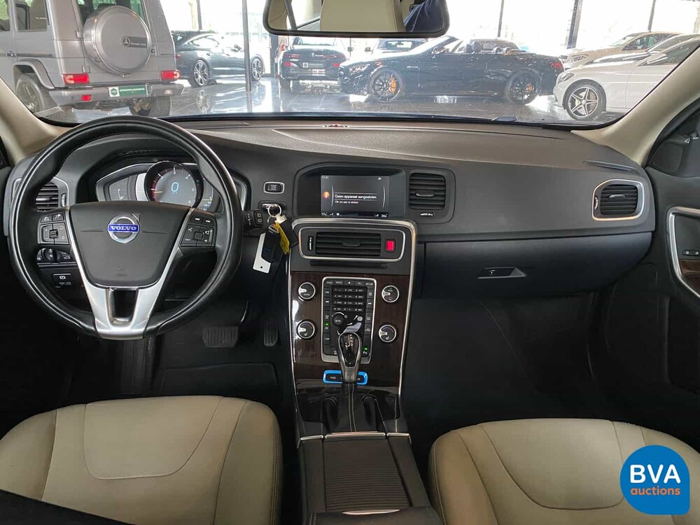 Volvo V60 2.4 D6 AWD Plug-in Hybride Summum 285pk 2014, NF-726-V