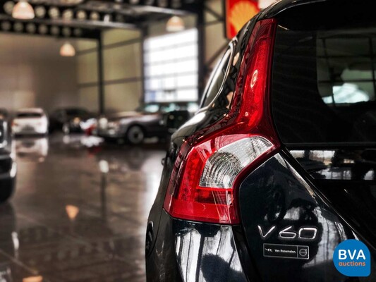 Volvo V60 2.4 D6 AWD Plug-in Hybrid Summum 285 PS 2014, NF-726-V.