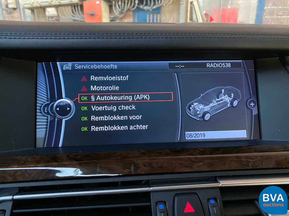 BMW 760Li Hochsicherheits-VR7 V12 F03 2011.