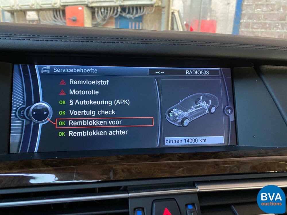 BMW 760Li Hochsicherheits-VR7 V12 F03 2011.