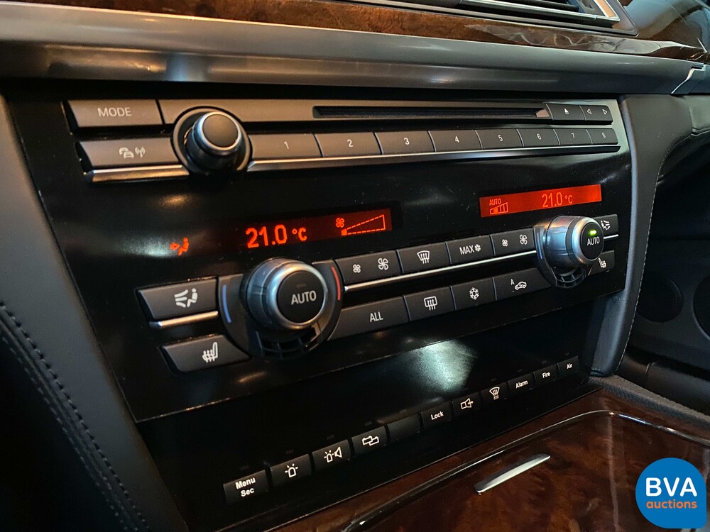 BMW 760Li Hochsicherheits-VR7 V12 F03 2011.