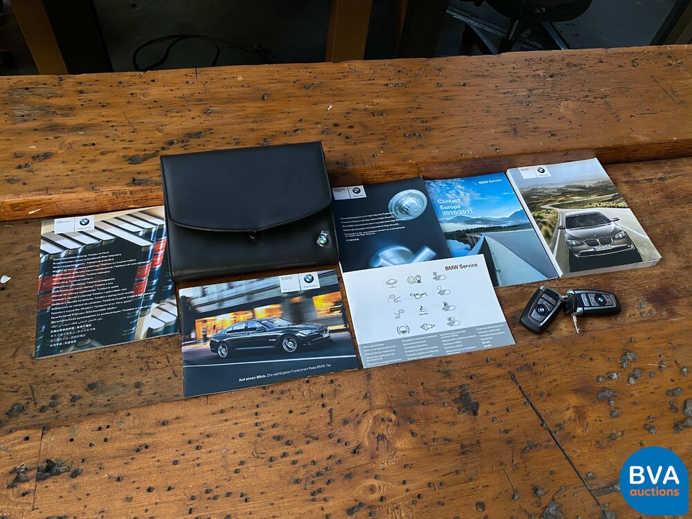 BMW 760Li Hochsicherheits-VR7 V12 F03 2011.