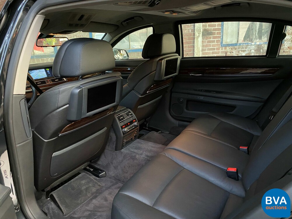 BMW 760Li Hochsicherheits-VR7 V12 F03 2011.
