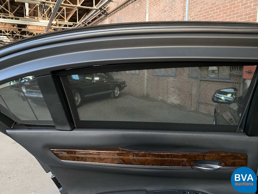 BMW 760Li Hochsicherheits-VR7 V12 F03 2011.