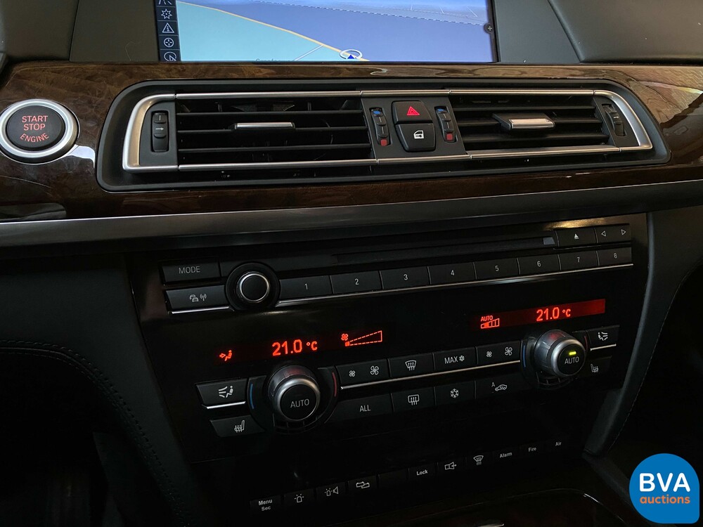 BMW 760Li Hochsicherheits-VR7 V12 F03 2011.
