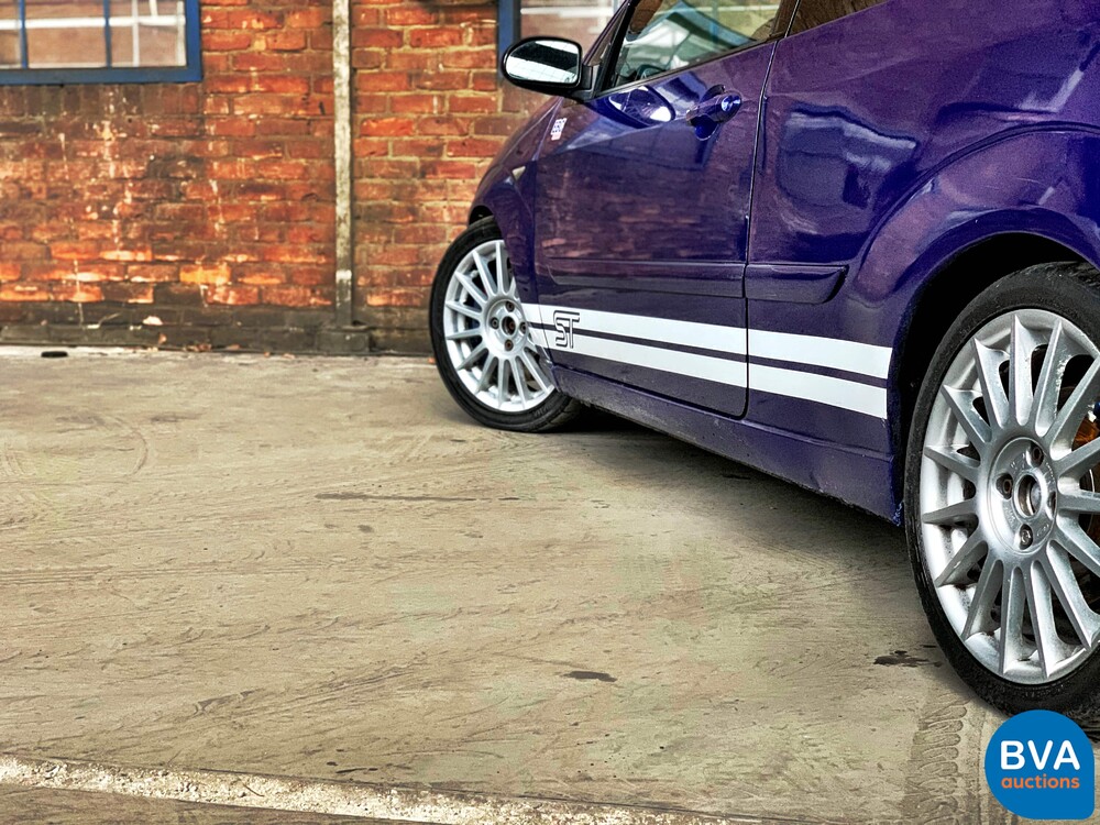 Ford Focus ST170 2.0 173 PS 2002 - Original NL-, 01-JT-TV.