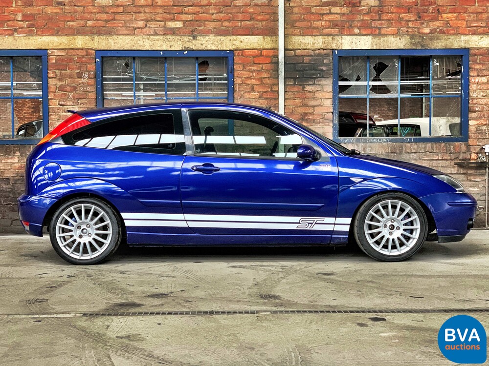 Ford Focus ST170 2.0 173 PS 2002 - Original NL-, 01-JT-TV.