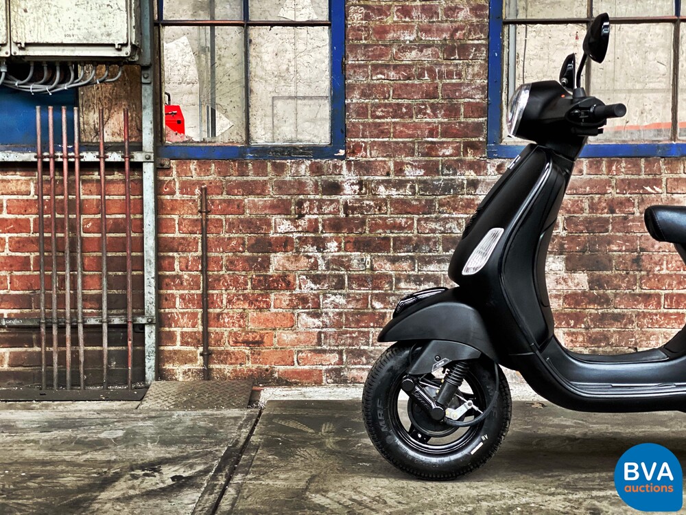 Vespa LX125 3KM 2020