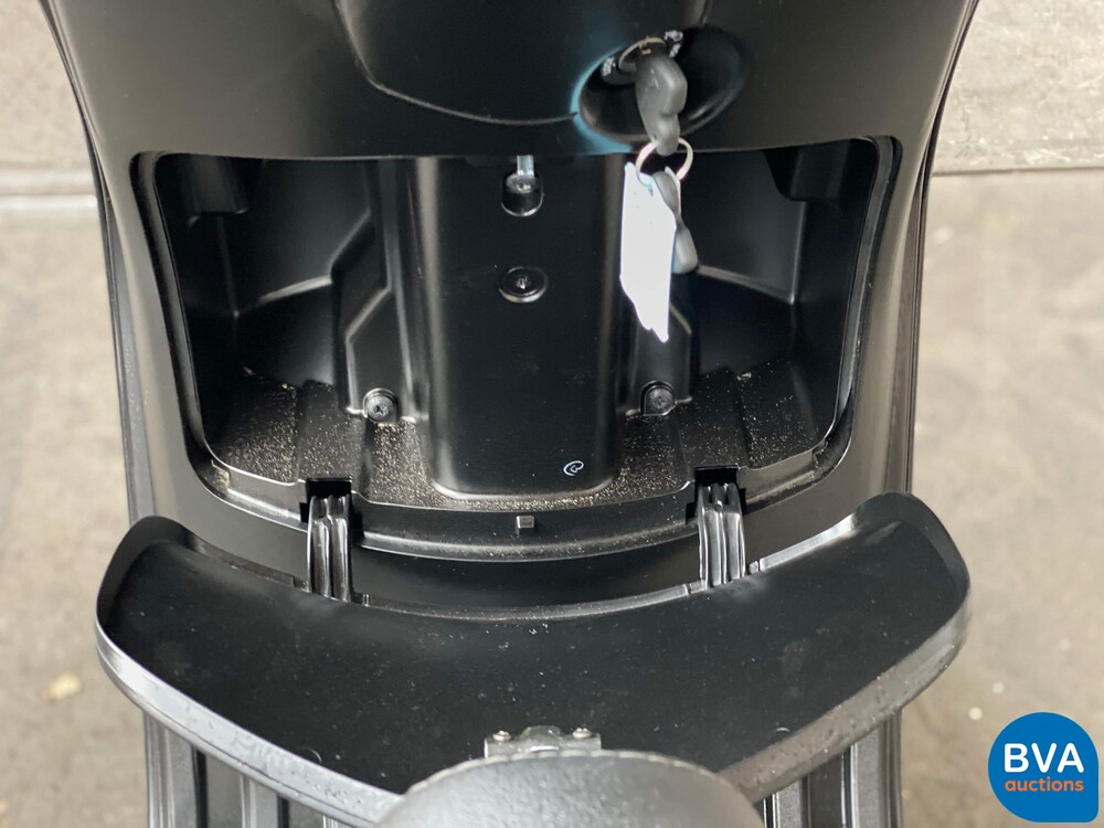 Vespa LX125 3KM 2020