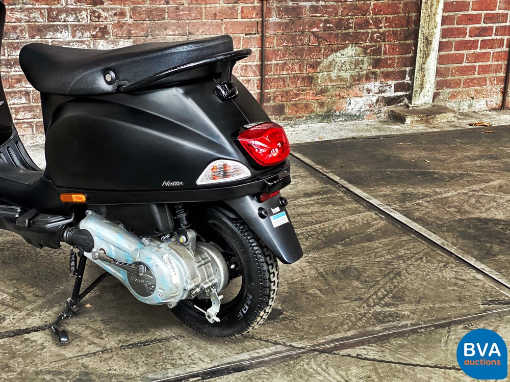 Vespa LX125 3KM 2020