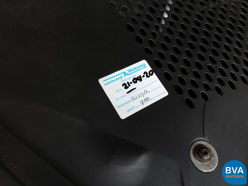 Porsche 911 Carrera 4 3.4 996 -Millenium Limited Edition-, 95-LK-KN