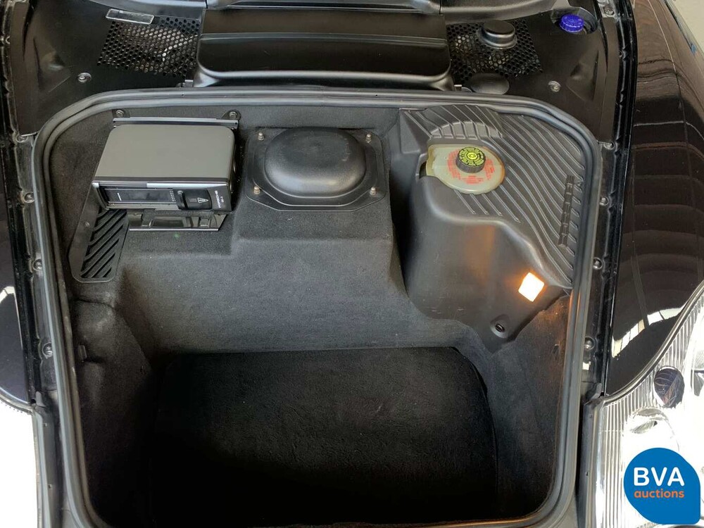 Porsche 911 4S 3.6 Coupé Carrera 320 PS 2002, 13-ND-XZ.