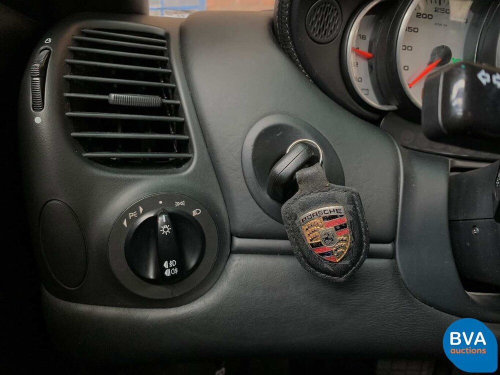 Porsche 911 4S 3.6 Coupé Carrera 320 PS 2002, 13-ND-XZ.