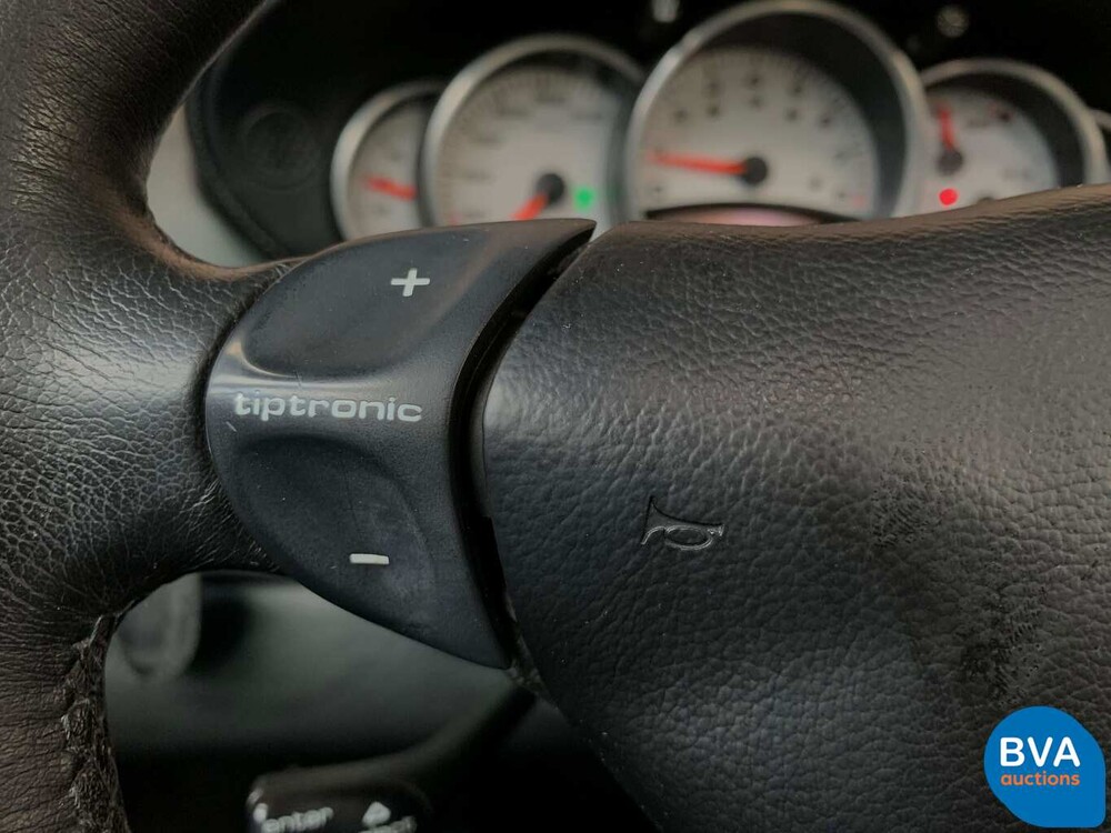 Porsche 911 4S 3.6 Coupé Carrera 320 PS 2002, 13-ND-XZ.