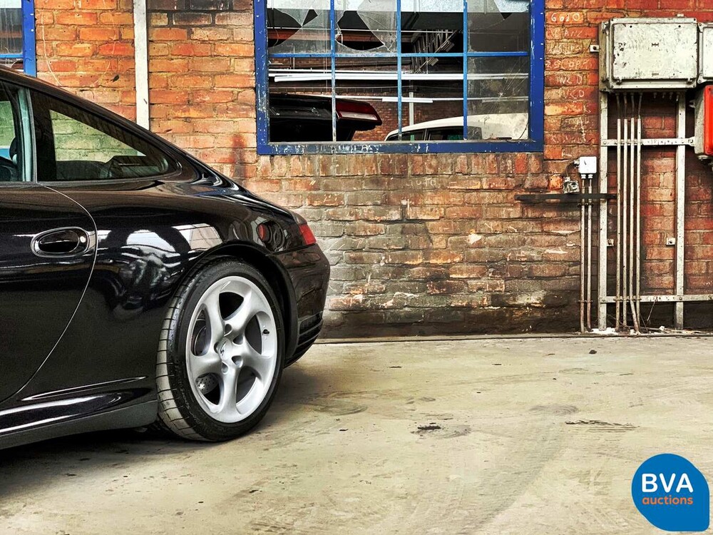 Porsche 911 4S 3.6 Coupé Carrera 320 PS 2002, 13-ND-XZ.