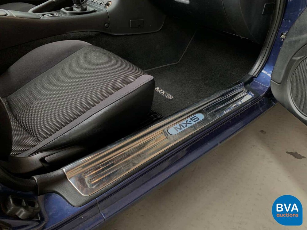 Mazda MX-5 Cabriolet 1.6i Exklusive 110 PS 2003 -Org. NL-, 17-LL-GK.