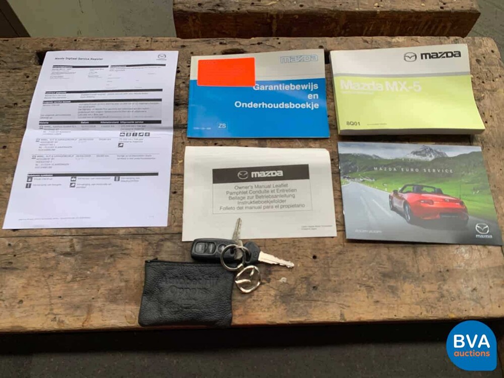 Mazda MX-5 Cabriolet 1.6i Exklusive 110 PS 2003 -Org. NL-, 17-LL-GK.