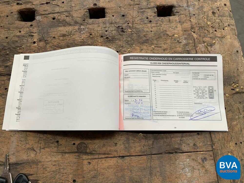 Mazda MX-5 Cabriolet 1.6i Exklusive 110 PS 2003 -Org. NL-, 17-LL-GK.