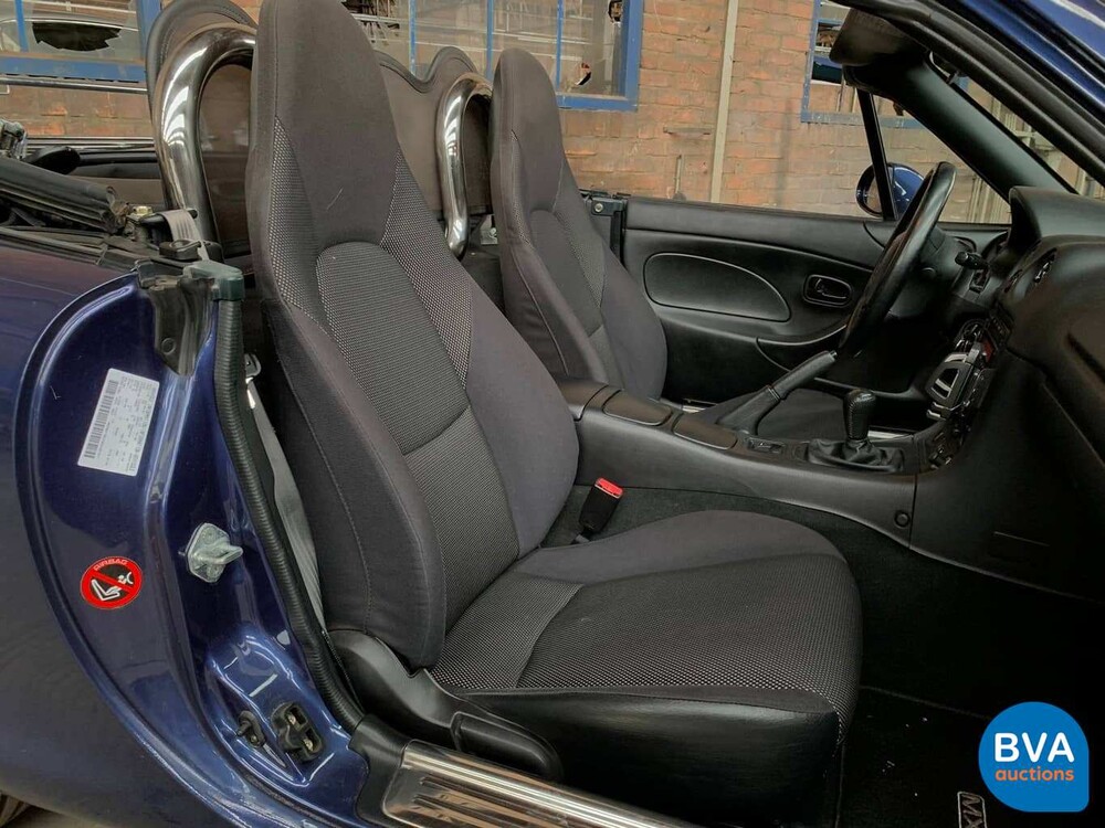 Mazda MX-5 Cabriolet 1.6i Exklusive 110 PS 2003 -Org. NL-, 17-LL-GK.